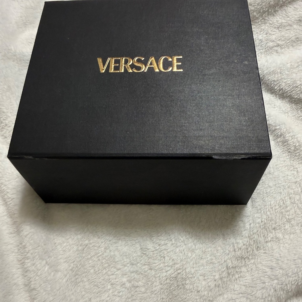 Versace belt includes box and dust bag - Picture 8 of 8